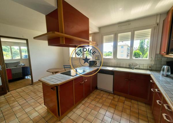 CHAMBRE DISPONIBLE EN COLOCATION - Chambre disponible ...