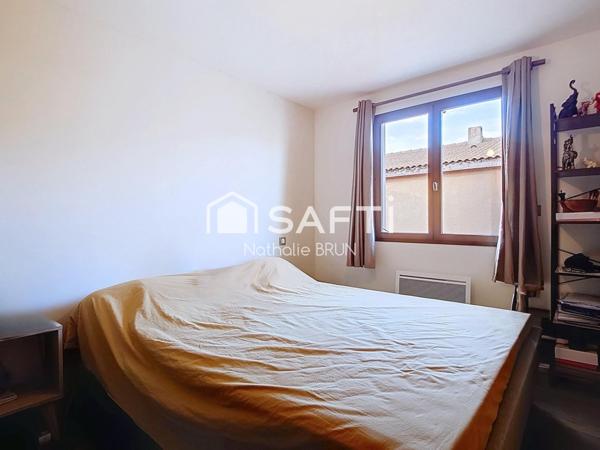 Appartement T3 de 67 m² rénové, terrasse, stationnement