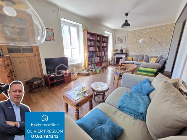 Magnifique Maison de ville quartier Montapins de 133m² à Nevers.

Situé dans le quartier calme et très prisé des Montapins de Nevers, à deux pas des écoles, commerces et commodités, nous vous présentons cette magnifique Maison de Ville d'une superficie habitable d'environ 133m² sur 3 niveaux, composée d'une entrée, d'un cellier, d'un garage et d'une cave en rez-de-chaussée, palier, salon séjour, cuisine aménagée et wc indépendant au premier étage, palier, salle d'eau avec wc intégré, 3 chambres au second étage et chambre avec dressing au troisième niveau, terrasse et dépendance de jardin, le tout sur un beau jardin d'environ 260m², arboré et entièrement clos.
Cette maison dispose d'une entrée de plain pied, dont le dégagement distribue un espace cellier pour les machines et la chaudière au gaz, un garage de 21m², ainsi qu'un espace de cave de 11m².
Face à l'entrée, un escalier mène au palier du premier niveau, qui propose une porte fenêtre qui donne sur le jardin, ce palier dessert un wc indépendant, une grande pièce de vie d'environ 40m², composée d'un espace séjour de 15m² ouvert sur un grand salon d'environ 25m². Le salon communique avec la cuisine aménagée de 11m², qui propose un espace ouvert par des baies vitrées qui donne sur la terrasse et le jardin.
Le second niveau propose un palier dont le dégagement dessert une salle d'eau avec wc intégré, ainsi que trois chambres de 10,5, 11 et 13m².
Le troisième étage propose un palier qui dessert une grande chambre de 23m², qui propose un espace dressing de 5m².
Tous les sols de cette maison sont carrelage ( entrée, palier, salon, cuisine), en tomette (séjour, palier du second et salle d'eau) , en parquet chêne authentique (wc, chambre et dressing du troisième), et en linoléum (chambres au second). Elle comporte une isolation double vitrage PVC sur toutes les pièces à vivre, des volets bois standards, elle propose un chauffage de type gaz de ville avec une chaudière entretenue. Elle dispose de combles bien isolés et une toiture en tuiles ardoisés en bon état.
Côté terrain, cette maison propose une parcelle de près de 260m² clôturée, arborée et entretenue, elle dispose une terrasse.
Pour l’assainissement, cette maison est reliée au tout-à-l’égout.

Les plus: La qualité générale du bien et son potentiel, son quartier et sa proximité avec toutes les commodités, ses grands volumes de pièces, sa surface habitable, ses 4 chambres,.

Photos supplémentaires disponibles sur BSK IMMOBILIER > Nos conseillers > Olivier FRESLON
Pour tout renseignement complémentaire ou pour une visite, contactez moi au 07.62.78.13.13.

Cette maison est une belle opportunité à saisir, idéale pour une grande famille, elle n'attend que vous!!