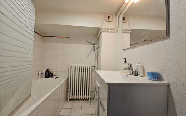 Appartement à vendre    3 pièces • 78,26 m2 Saint-Étienne