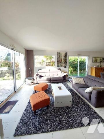 A VENDRE - GEVEZE (35) Maison de 181 m² + double garage + cave + jardin clos.
Maison de 2008 m...