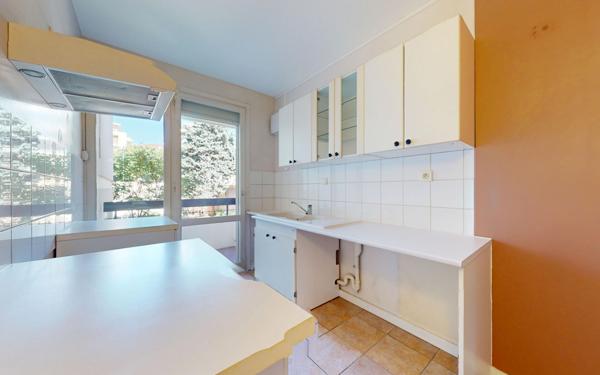Appartement à vendre    3 pièces • 78,94 m2 Lyon 1