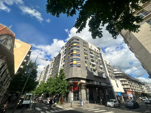 Jaude, dans résidence de standing, t3 avec parking
