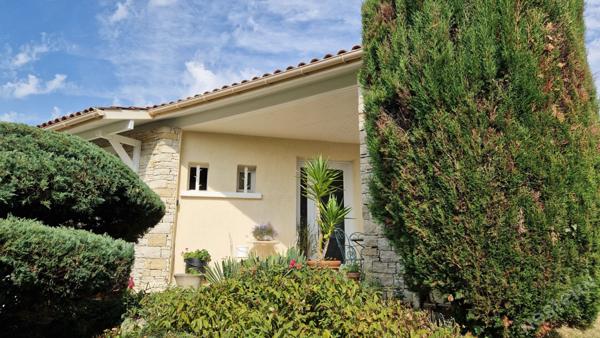 Grande maison familiale avec garage et terrain ? Proche commodités à Bergerac !