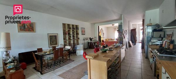 Maison  de caractère  de 185 m²  au coeur du Mas d'Agenais - volumes rares, 2 suites parentales et garage