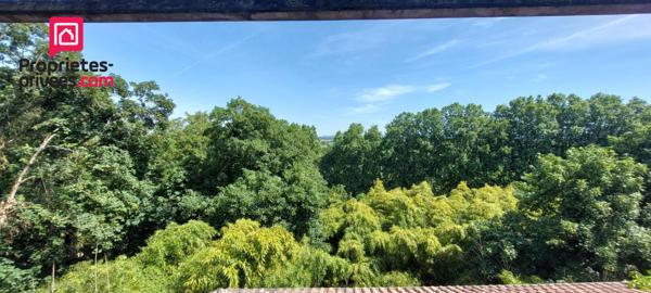 Maison  de caractère  de 185 m²  au coeur du Mas d'Agenais - volumes rares, 2 suites parentales et garage