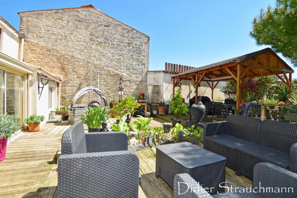 Maison à vendre 7 pièces proche de AIGREFEUILLE D'AUNIS (17)