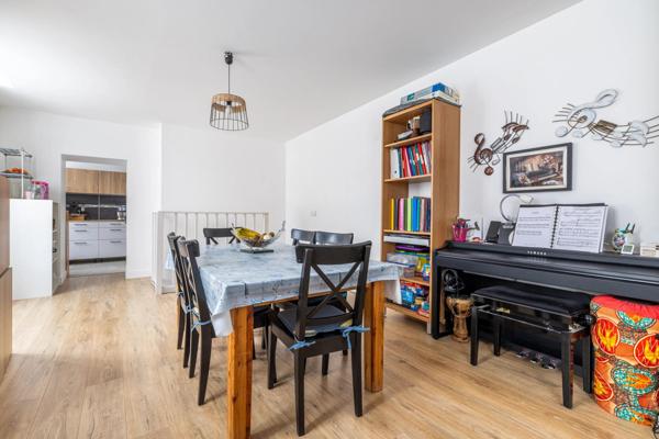 APPARTEMENT F4 centre ville toutes commodités