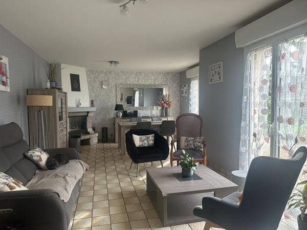 Belle artisanale, bien entretenue, excellent emplacement à Questembert !