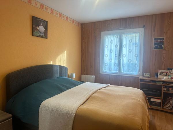 Belle artisanale, bien entretenue, excellent emplacement à Questembert !