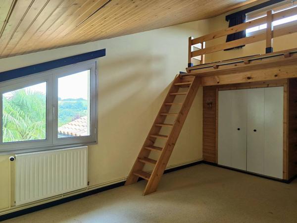 Maison d'architecte avec piscine et deux studios loués