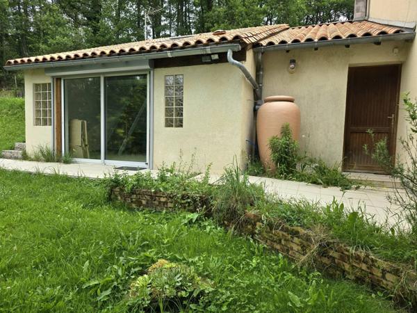 Maison d'architecte avec piscine et deux studios loués