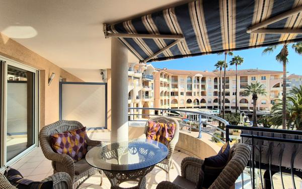 Appartement à vendre    4 pièces • 76,36 m2 Fréjus