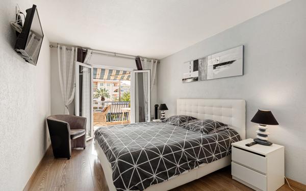 Appartement à vendre    4 pièces • 76,36 m2 Fréjus