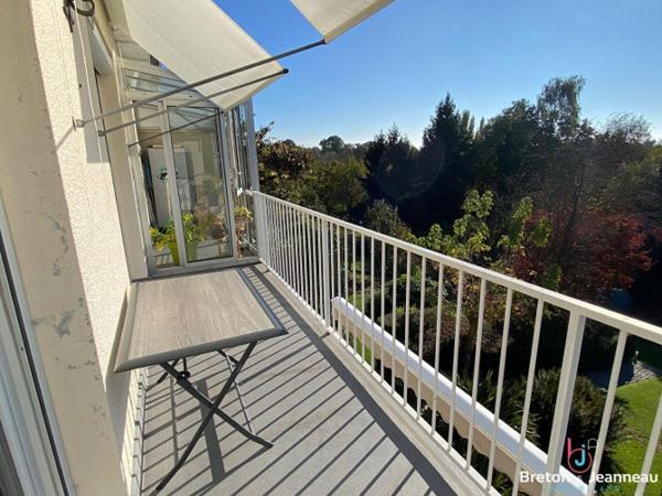 MAISON FOUGERES 5 CHAMBRES JARDIN 930 M² env.