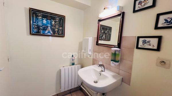 QUIMPER (29) A VENDRE Murs et fonds de commerce d'une crêperie de 82,83 m².