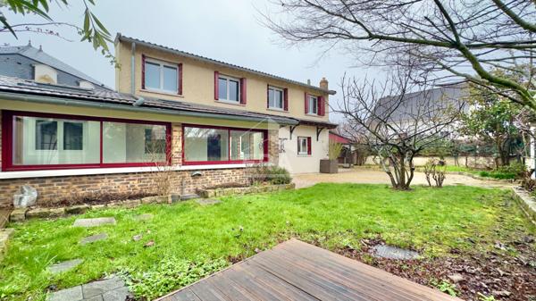 MAISON 7 PIÈCES 146M2 À ATHIS MONS, CALME ET ÉNERGIE SOLAIRE