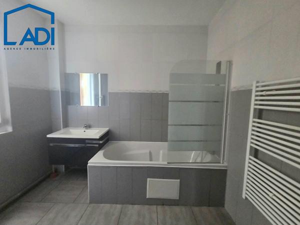 COUP DE COEUR EN CENTRE VILLE !, Saint maixent l ecole 79400