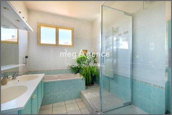 Maison à DOMMARTIN, 69380 - 6 pièces 200m²