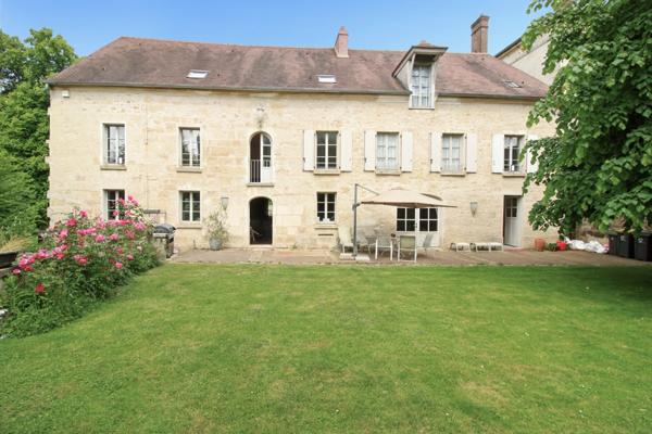 Propriété d’Exception – 454 m² habitables sur 3025 m² de terrain – Rentabilité brute estimée à +10 %