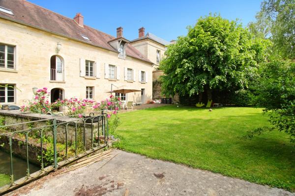 Propriété d’Exception – 454 m² habitables sur 3025 m² de terrain – Rentabilité brute estimée à +10 %