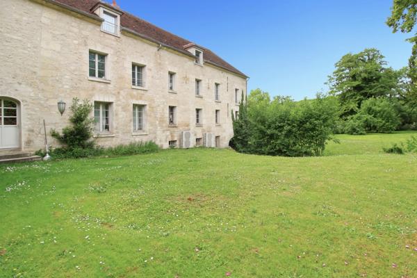 Propriété d’Exception – 454 m² habitables sur 3025 m² de terrain – Rentabilité brute estimée à +10 %