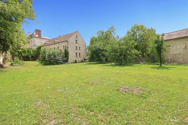 Propriété d’Exception – 454 m² habitables sur 3025 m² de terrain – Rentabilité brute estimée à +10 %