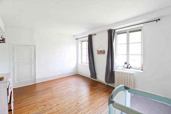 Propriété d’Exception – 454 m² habitables sur 3025 m² de terrain – Rentabilité brute estimée à +10 %