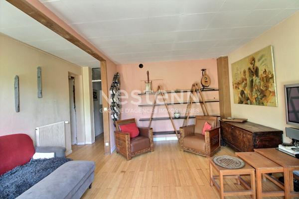 Maison Massy 160 m² habitables édifiée sur terrain représentant 365 m²