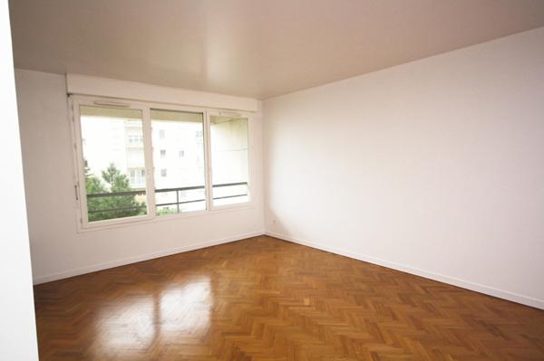 ISSY LES MOULINEAUX - BOULEVARD RODIN - Appartement 2 pièce(s) 47 m2 avec parking et cave