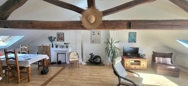 Rouen Préfecture : Bel Appt rénové "toit cathédrale" de 86 m² au 3e et dernier Etage ... 233 K€ FAI