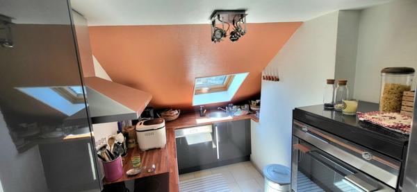 Rouen Préfecture : Bel Appt rénové "toit cathédrale" de 86 m² au 3e et dernier Etage ... 233 K€ FAI