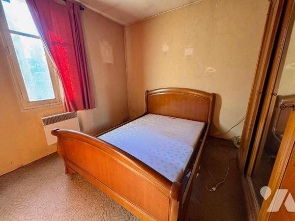 À Saint Viâtre, dans le Loir et Cher, venez découvrir cette maison de plain-pied qui réunit à l...