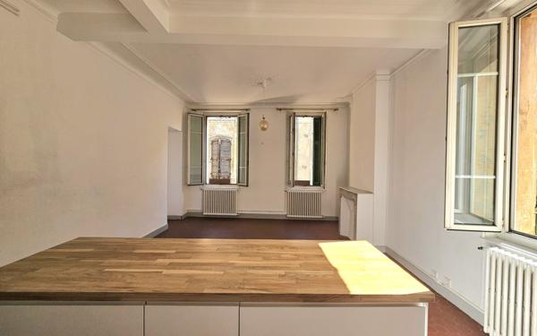 Appartement à vendre    3 pièces • 67 m2 Aix-en-Provence