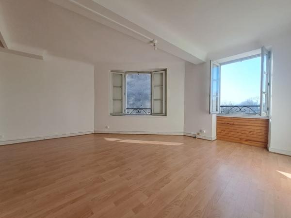 Bayonne remparts - t2 56m² dernier étage