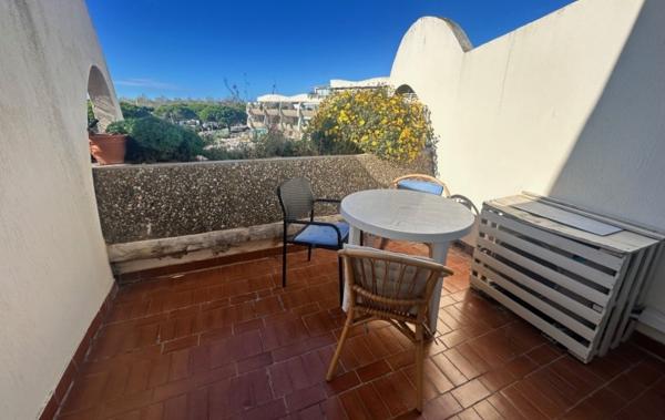 Vente Studio + Cellier + Parking commun Port-camargue   