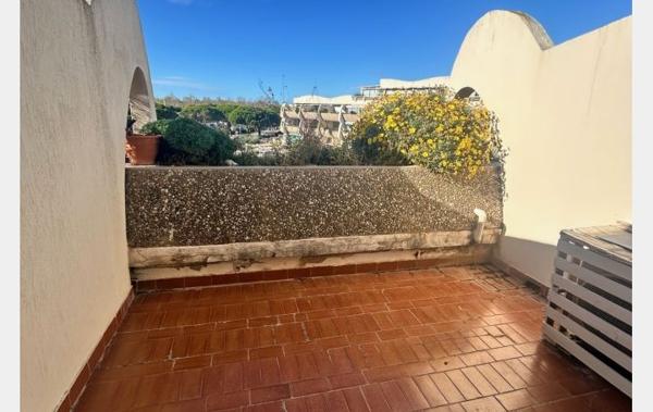 Vente Studio + Cellier + Parking commun Port-camargue   