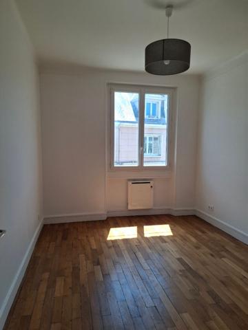 CENTRE VILLE DE LA LOUPE