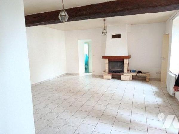 PROCHE CENTRE VILLE, TRES BON ETAT, HABITABLE SANS TRAVAUX
CHARMANTE MAISON DE VILLE, IDEAL IN...