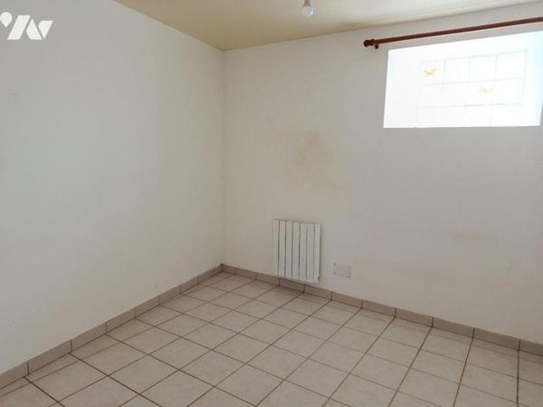PROCHE CENTRE VILLE, TRES BON ETAT, HABITABLE SANS TRAVAUX
CHARMANTE MAISON DE VILLE, IDEAL IN...