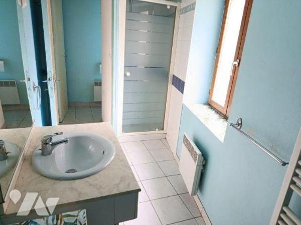 PROCHE CENTRE VILLE, TRES BON ETAT, HABITABLE SANS TRAVAUX
CHARMANTE MAISON DE VILLE, IDEAL IN...