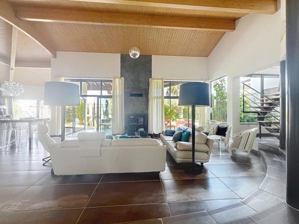 Propriété d’exception aux portes de Perpignan – 260 m² habitables sur 1 690 m² paysagés avec piscine, Pollestres