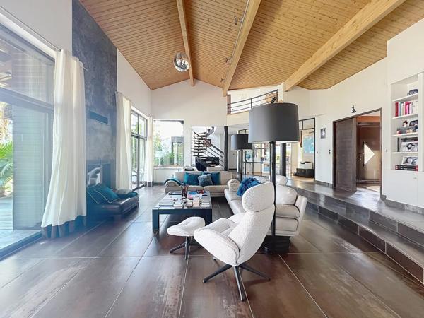 Propriété d’exception aux portes de Perpignan – 260 m² habitables sur 1 690 m² paysagés avec piscine, Pollestres