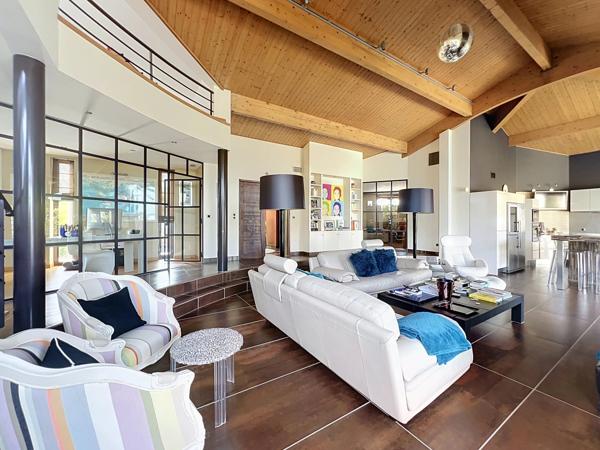 Propriété d’exception aux portes de Perpignan – 260 m² habitables sur 1 690 m² paysagés avec piscine, Pollestres