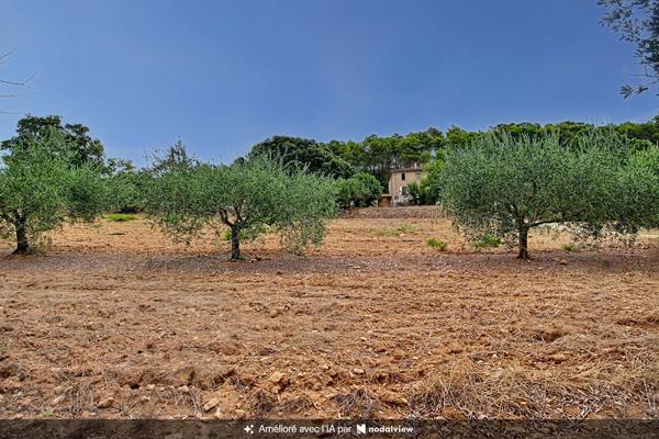 A VENDRE EN EXCLUSIVITE ! LORGUES - Maison 118 m² avec grand terrain d'environ 8 000 m²