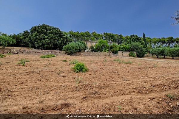 A VENDRE EN EXCLUSIVITE ! LORGUES - Maison 118 m² avec grand terrain d'environ 8 000 m²