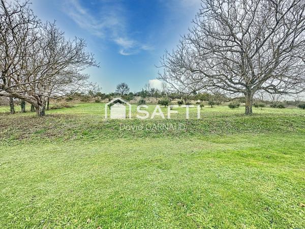 3 Maisons avec garages et nombreuses dépendances