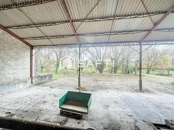 3 Maisons avec garages et nombreuses dépendances
