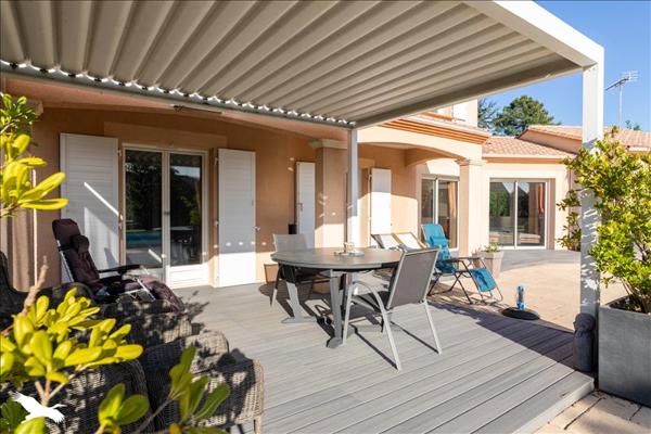 Maison à vendre |  Roquefort |  5 pièces | 140 m²