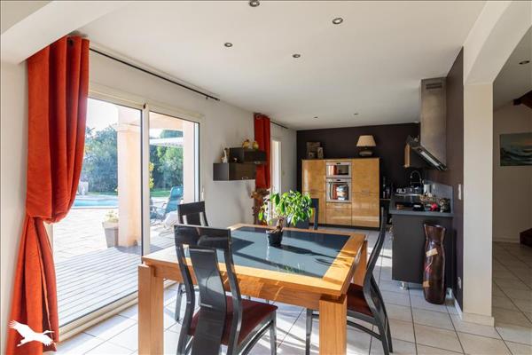 Maison à vendre |  Roquefort |  5 pièces | 140 m²